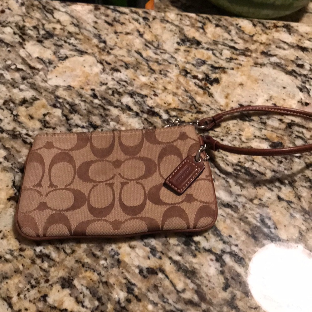 Coach wristlet (authentic)